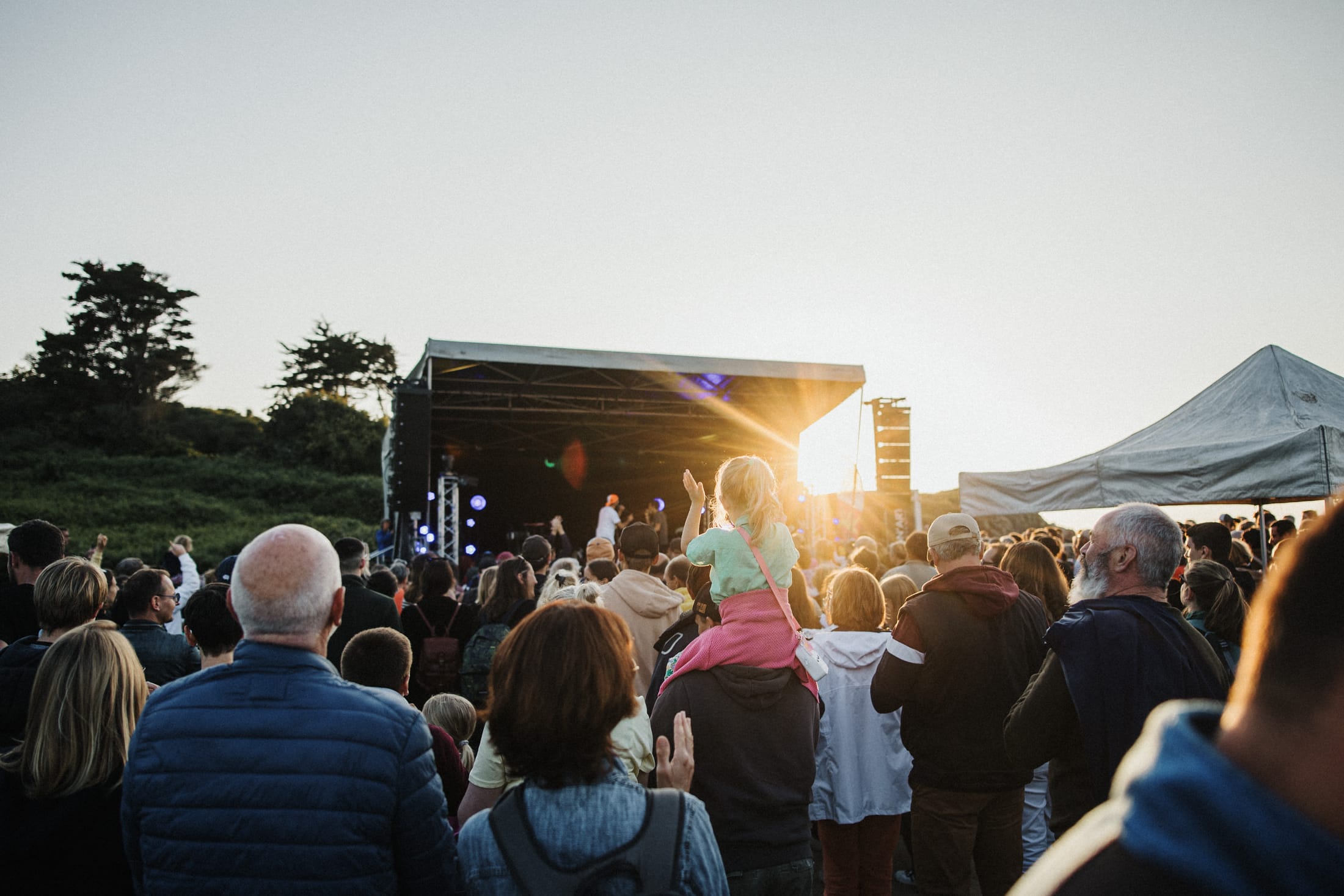 Image de l'édition 2024 de Fermanville en Scène festivaliers